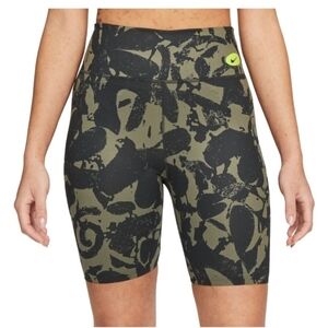 Nike One Luxe Dri-Fit Bike Shorts – Ash Green Size Large 7" Length